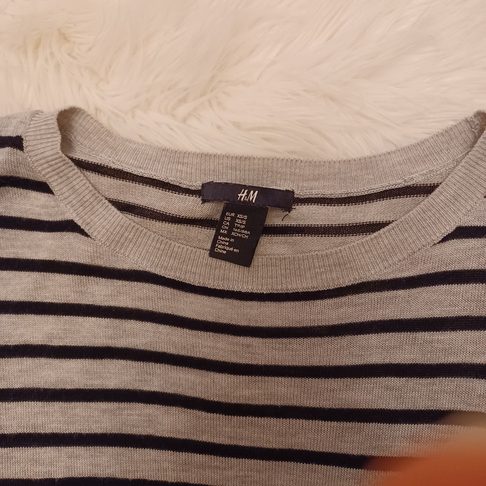 {H&M} Striped Tunic - Picture 2 of 4
